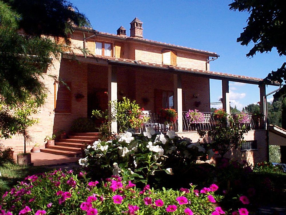 Agriturismo Malafrasca Villa Siena Luaran gambar